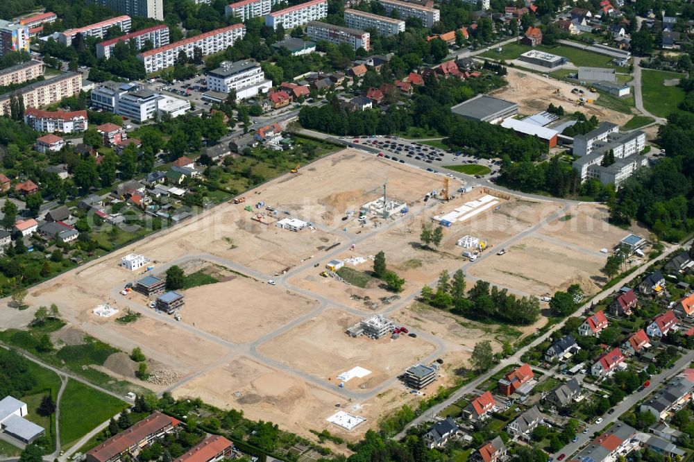 Schwerin from above - Construction sites for new construction residential area of detached housing estate on Gadebuscher Strasse in Schwerin in the state Mecklenburg - Western Pomerania, Germany