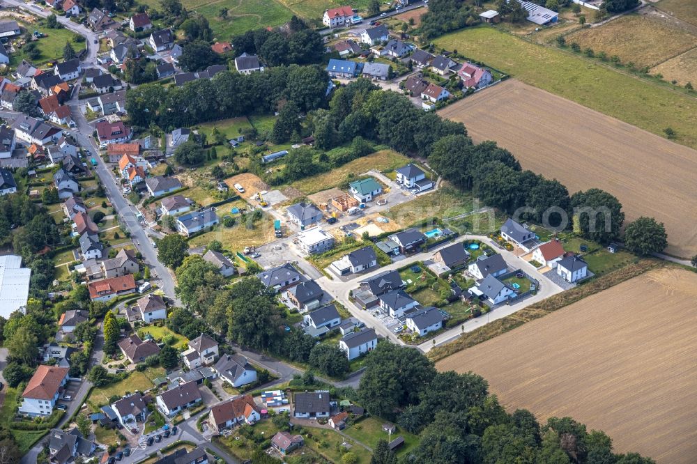 Fröndenberg/Ruhr from above - Construction sites for new construction residential area of detached housing estate Gosemark in the district Dellwig in Froendenberg/Ruhr in the state North Rhine-Westphalia, Germany