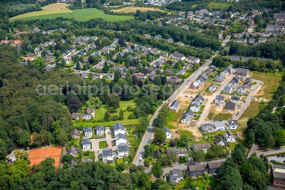 Heiligenhaus from the bird's eye view: Construction sites for new construction residential area of detached housing estate Am Panoramagarten in Heiligenhaus in the state North Rhine-Westphalia