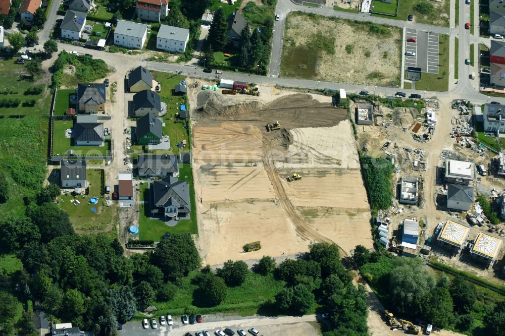 Berlin from above - Construction sites for new construction residential area of detached housing estate Hermineweg - Theodorstrasse in the district Mahlsdorf in Berlin, Germany