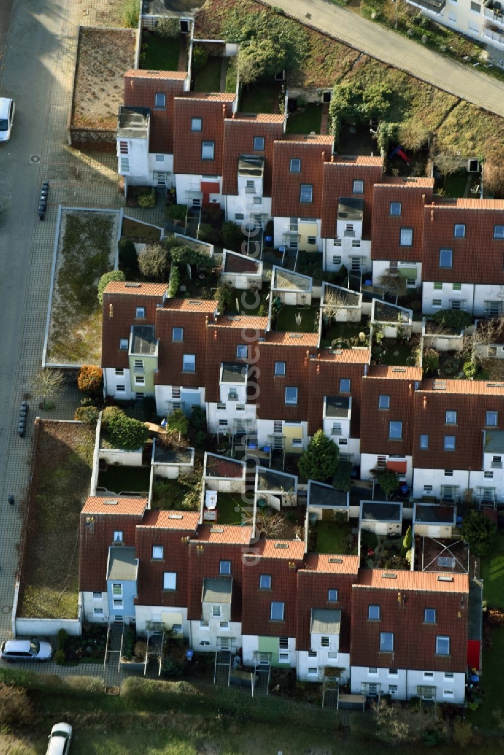 Hohen Neuendorf from the bird's eye view: Construction sites for new construction residential area of detached housing estate Elfriedestrasse - Birkfeldstrasse in Hohen Neuendorf in the state Brandenburg