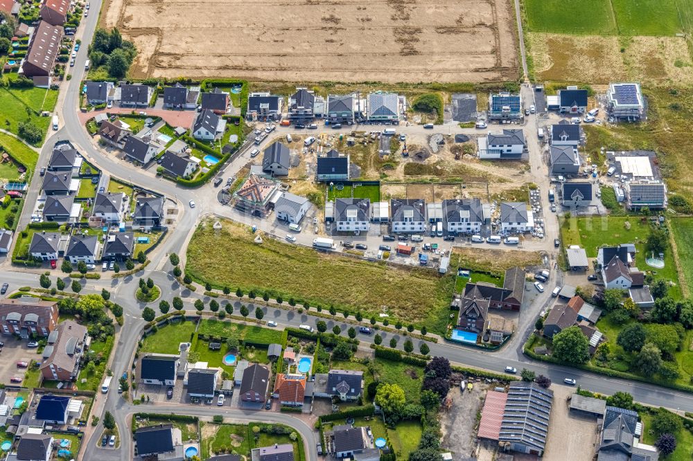 Aerial photograph Bergkamen - Construction sites for new construction residential area of detached housing estate Aehrenweg in Bergkamen in the state North Rhine-Westphalia, Germany