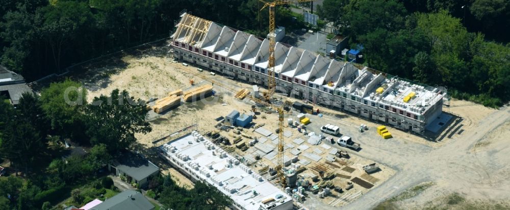 Aerial image Berlin - Construction sites for new construction residential area of detached housing estate on Hultschiner Donm 292 in the district Mahlsdorf in Berlin, Germany