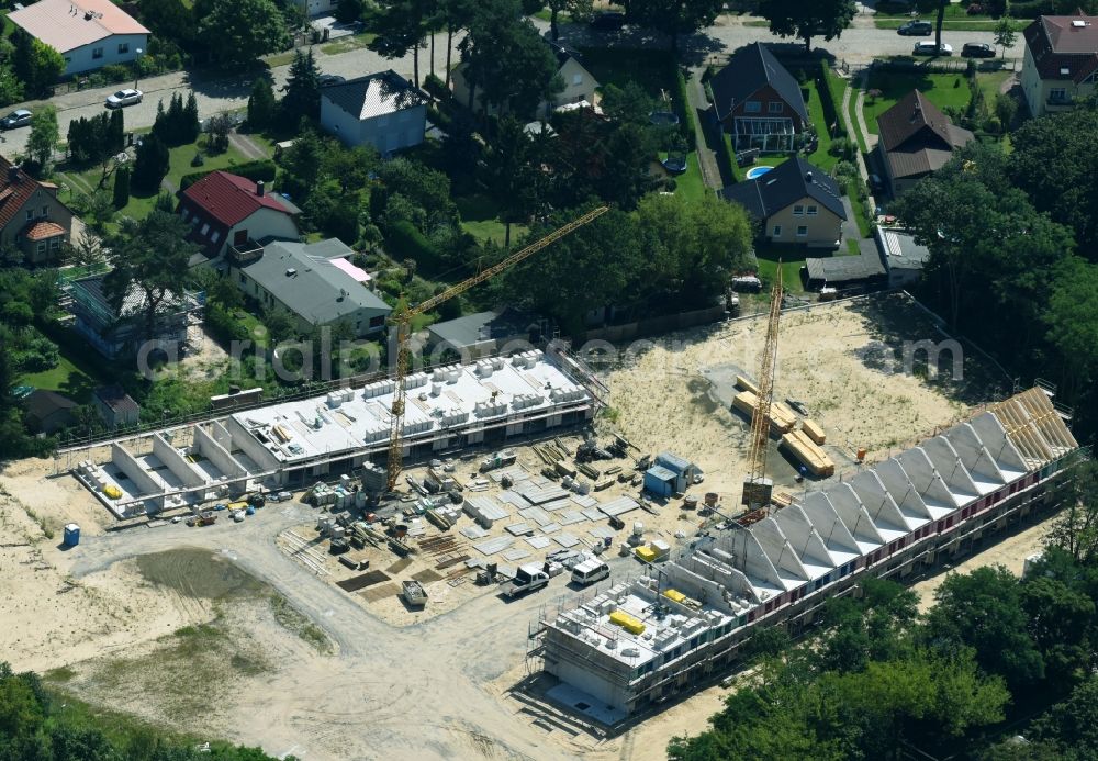 Aerial image Berlin - Construction sites for new construction residential area of detached housing estate on Hultschiner Donm 292 in the district Mahlsdorf in Berlin, Germany