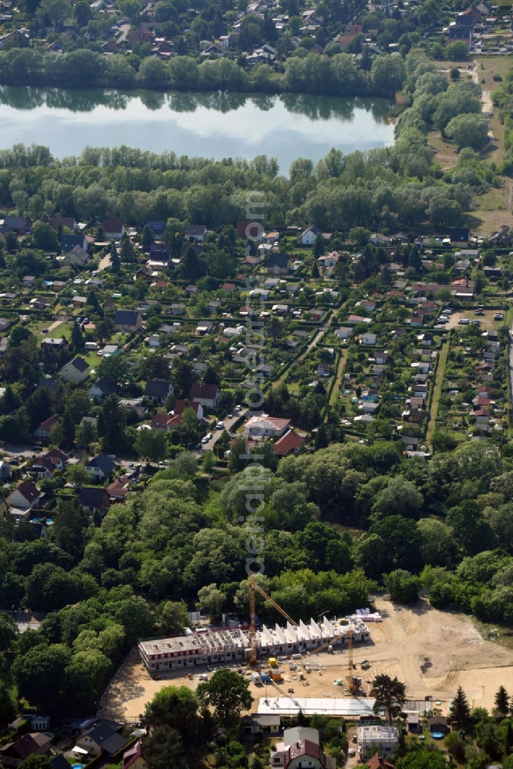 Aerial image Berlin - Construction sites for new construction residential area of detached housing estate on Hultschiner Damm in the district Mahlsdorf in Berlin, Germany