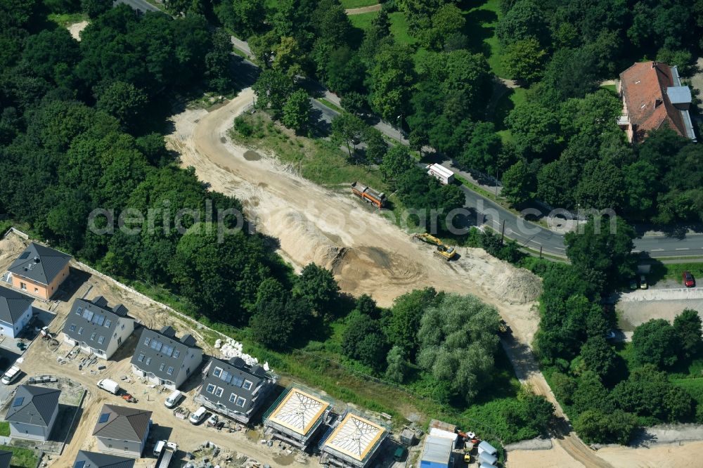 Aerial photograph Berlin - Construction sites for new construction residential area of detached housing estate on Hultschiner Damm in the district Mahlsdorf in Berlin, Germany