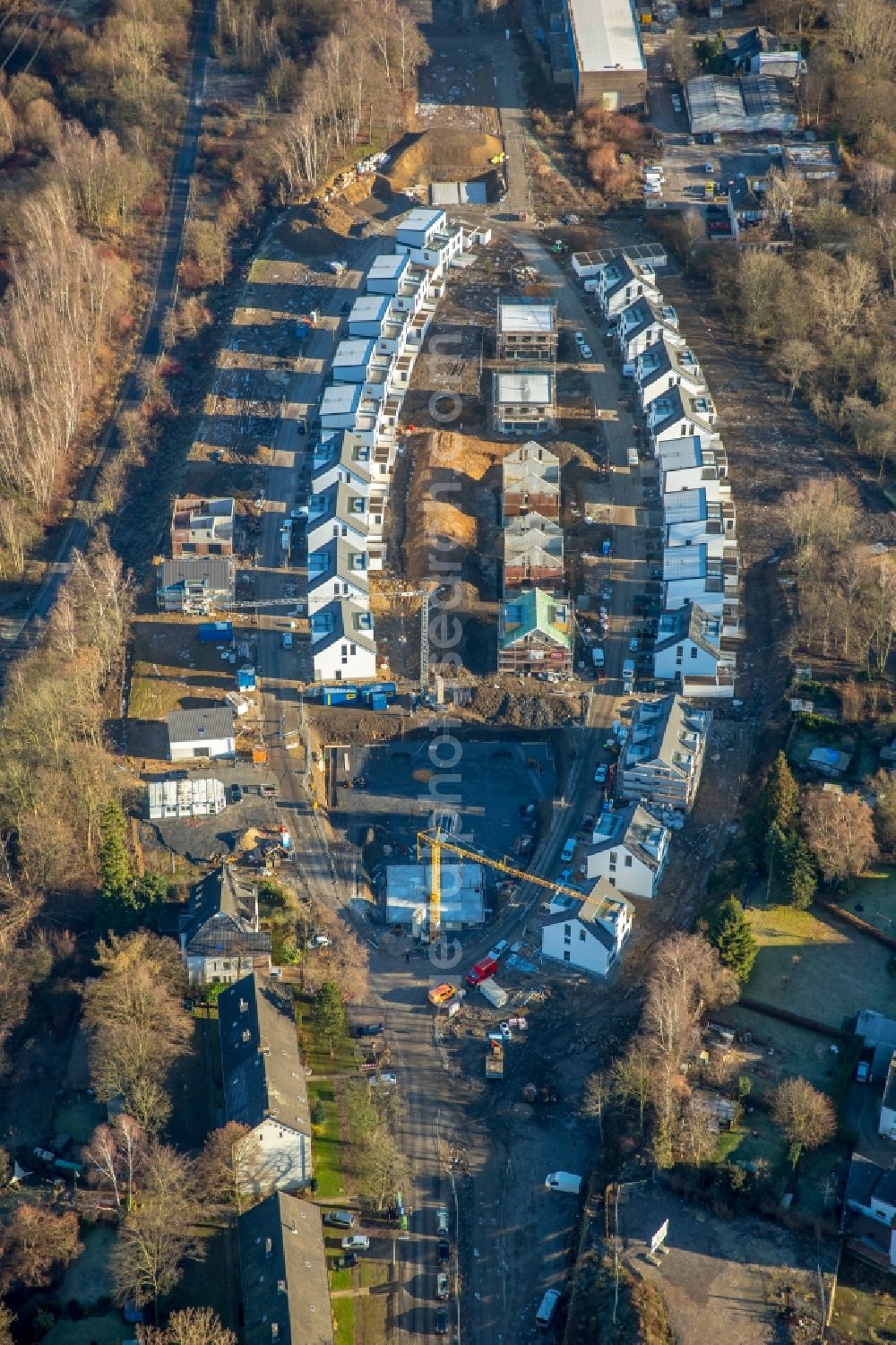 Bochum from above - Building sites to the new building residential area of a single-family dwelling settlement MARK'SCHER BENT on the surface of the former railway area of the freight depot Weitmar in the district in Bochum in the federal state North Rhine-Westphalia