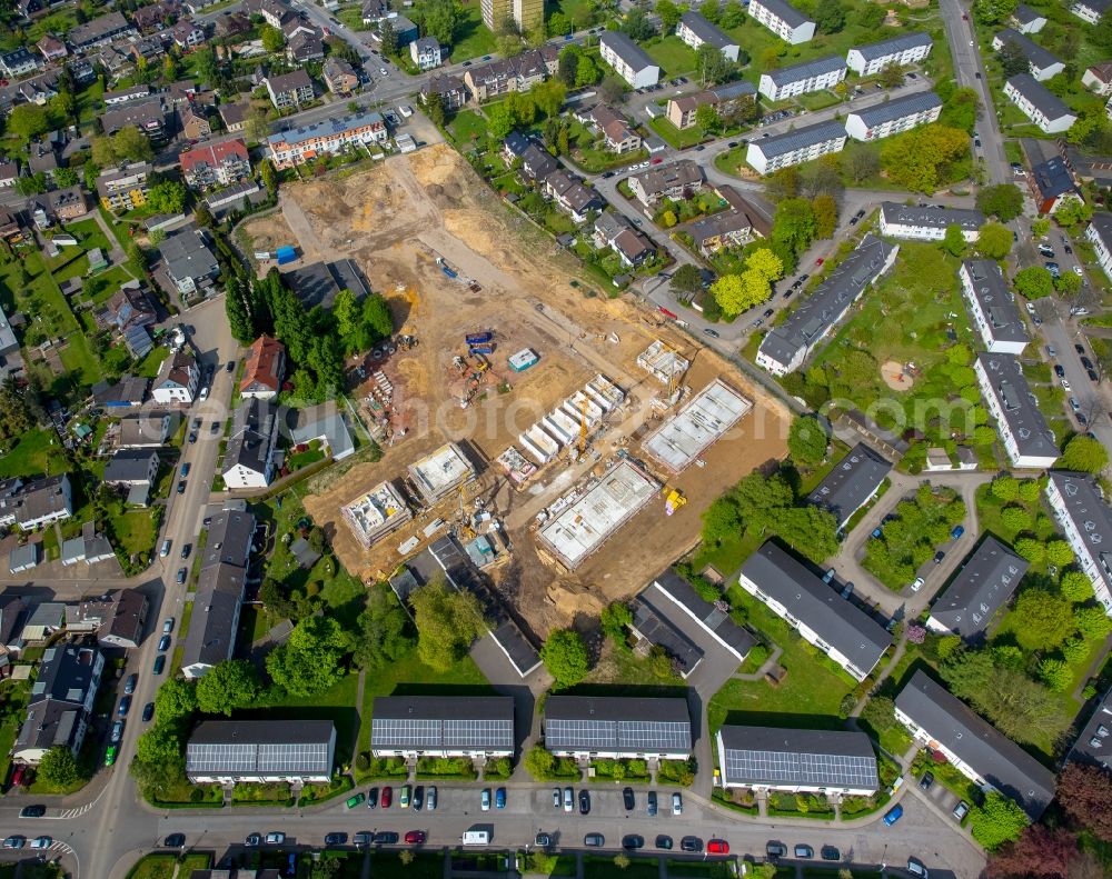 Aerial photograph Mülheim an der Ruhr - Construction sites for new construction residential area of detached housing estate Muehlenfeld company of Wilma Wohnen West Projekte GmbH in Muelheim on the Ruhr in the state North Rhine-Westphalia