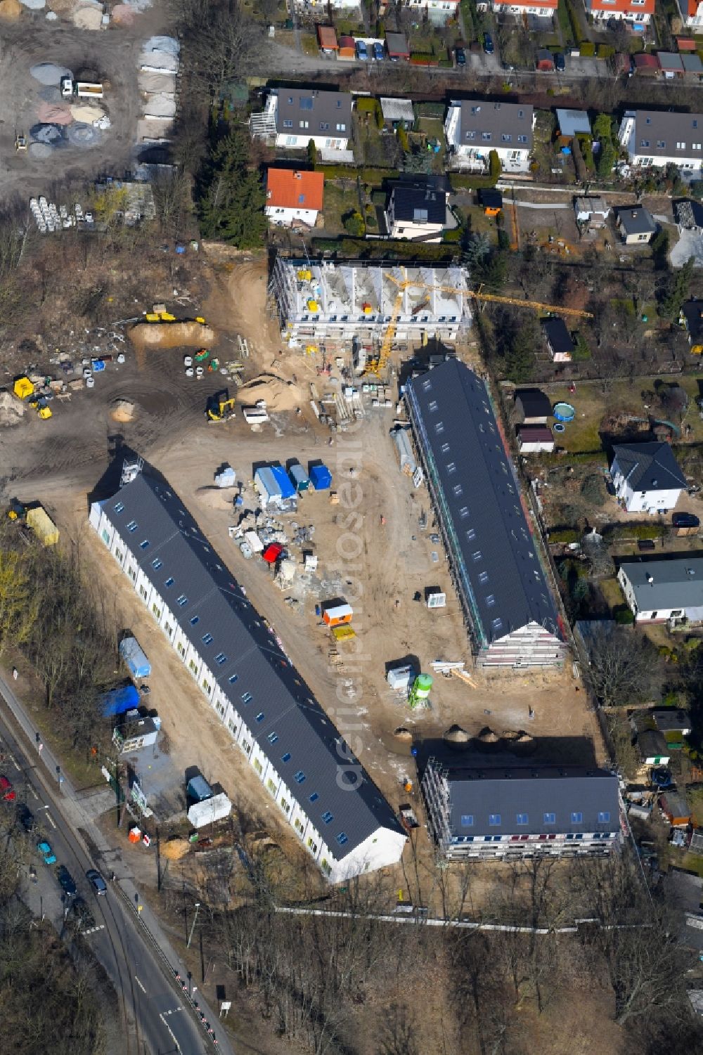 Berlin from above - Construction sites for new construction residential area of detached housing estate on Hultschiner Donm 292 in the district Mahlsdorf in Berlin, Germany