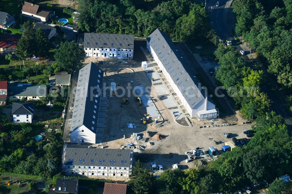 Berlin from the bird's eye view: Construction sites for new construction residential area of detached housing estate on Hultschiner Damm in the district Mahlsdorf in Berlin, Germany