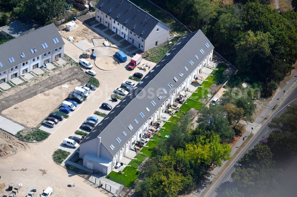 Berlin from above - Construction sites for new construction residential area of detached housing estate on Hultschiner Damm in the district Mahlsdorf in Berlin, Germany