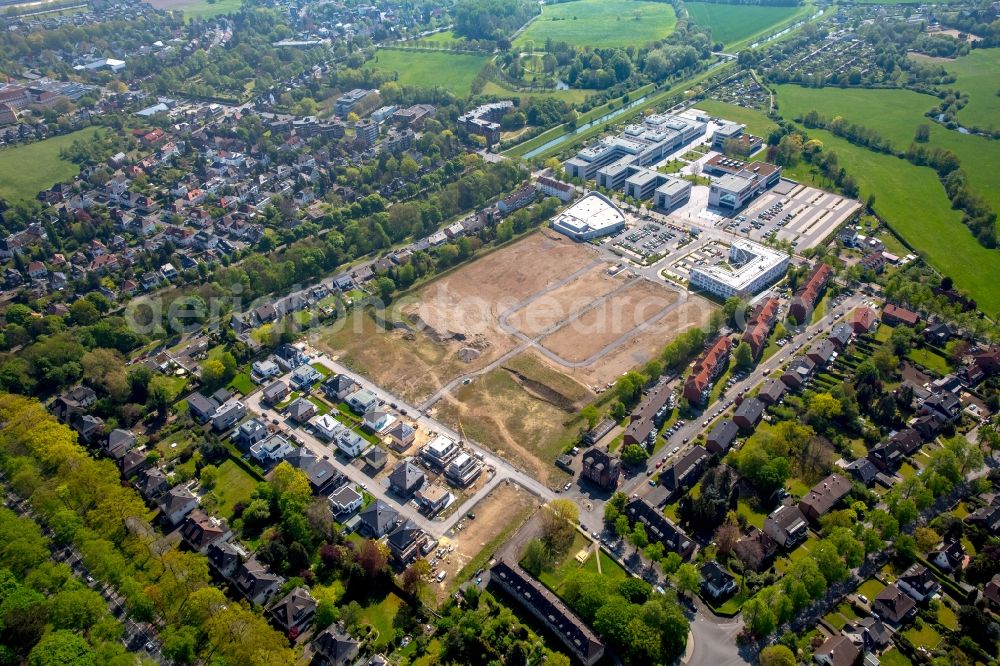 Hamm from the bird's eye view: Construction sites for new construction residential area of detached housing estate Paracelsuspark of Paracelsus GmbH & Co. KG in Hamm in the state North Rhine-Westphalia