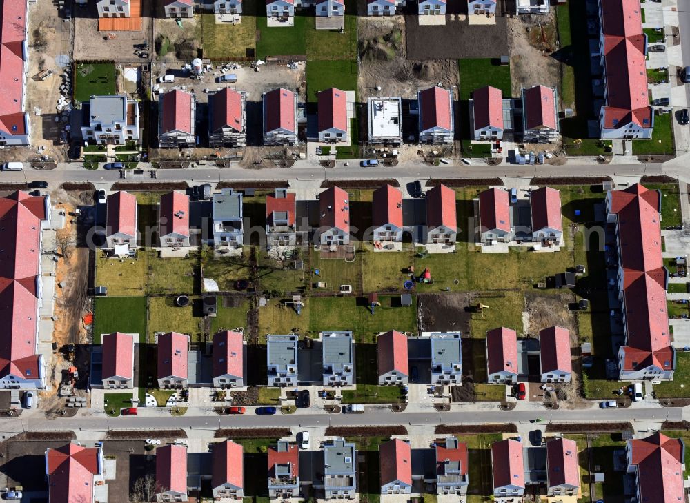 Aerial photograph Berlin - Construction sites for new construction residential area of detached housing estate Regener Strasse - Viehtacher Strasse in the district Karlshorst in Berlin