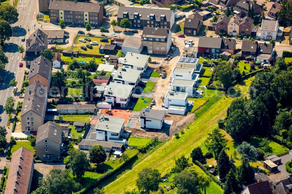 Bottrop from above - Construction sites for new construction residential area of detached housing estate on Richard-Wagner-Strasse in Bottrop in the state of North Rhine-Westphalia