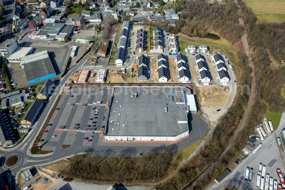 Velbert from above - Construction sites for new construction residential area of detached housing estate Sontumer Strasse - Winkelstrasse - Hixholzer Weg in Velbert in the state North Rhine-Westphalia