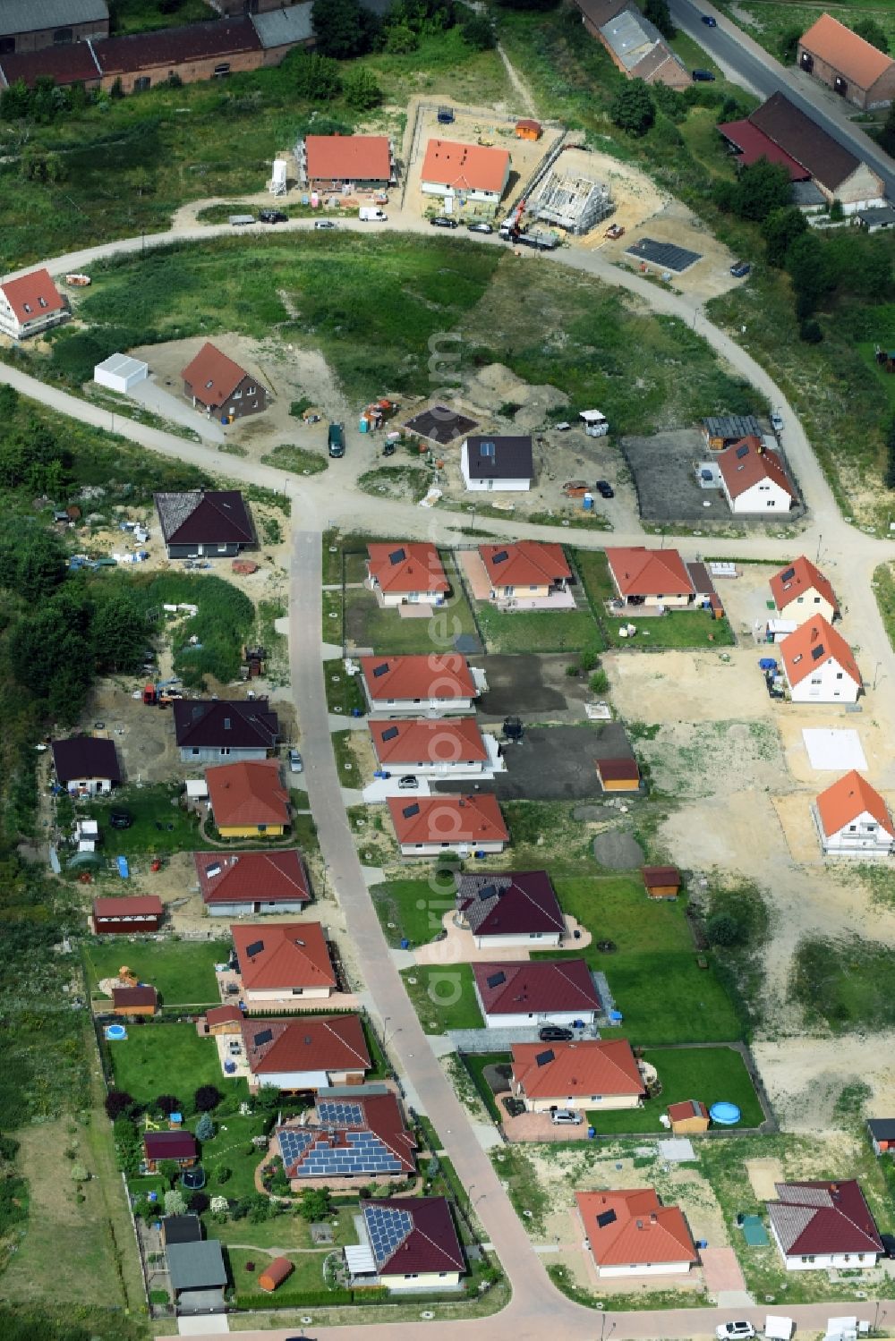 Altlandsberg from above - Construction sites for new construction residential area of detached housing estate on Strausberger Strasse - Zur Holzseefe in Altlandsberg in the state Brandenburg