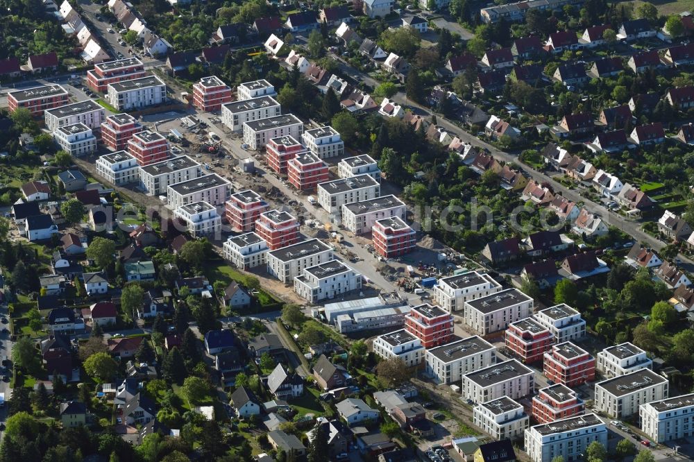 Aerial image Berlin - Construction sites for new construction residential area of detached housing estate Wegedornstrasse - Dankmarsteig - Schoenefelder Chaussee in the district Altglienicke in Berlin, Germany