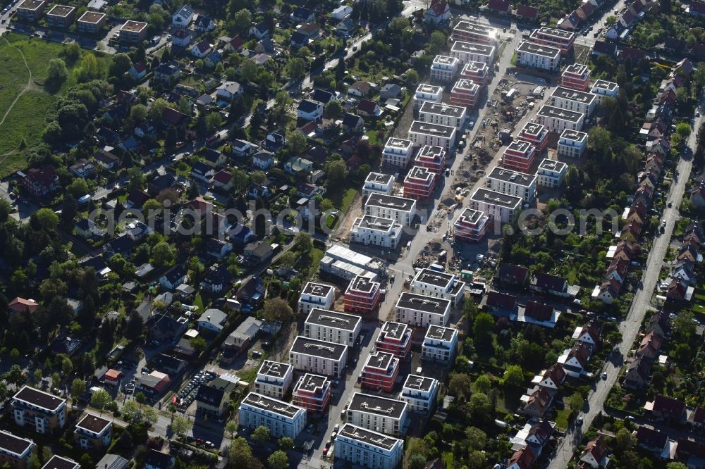 Berlin from above - Construction sites for new construction residential area of detached housing estate Wegedornstrasse - Dankmarsteig - Schoenefelder Chaussee in the district Altglienicke in Berlin, Germany