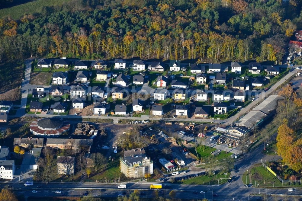 Hoppegarten from the bird's eye view: Construction sites for new construction residential area of detached housing estate Am Winterquartier in the district Dahlwitz-Hoppegarten in Hoppegarten in the state Brandenburg