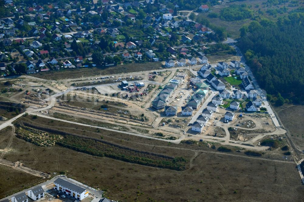 Aerial image Schulzendorf - Construction sites for new construction residential area of detached housing estate Wohnen in Ritterschlag in Schulzendorf in the state Brandenburg, Germany