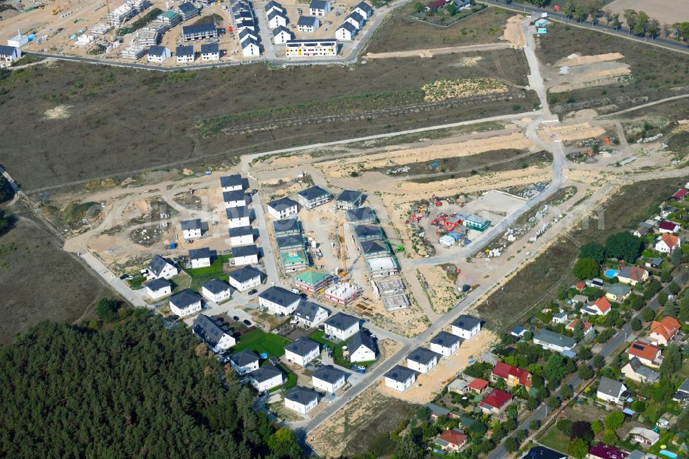 Aerial image Schulzendorf - Construction sites for new construction residential area of detached housing estate Wohnen in Ritterschlag in Schulzendorf in the state Brandenburg, Germany