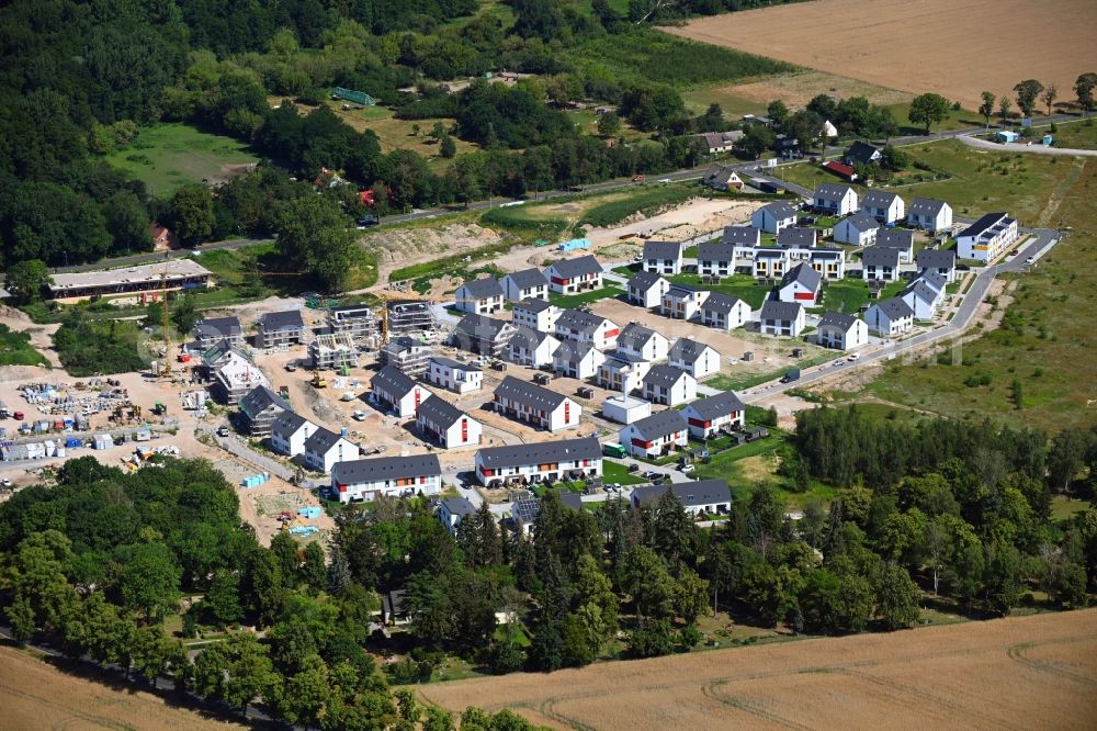 Schulzendorf from above - Construction sites for new construction residential area of detached housing estate Wohnen in Ritterschlag in Schulzendorf in the state Brandenburg, Germany