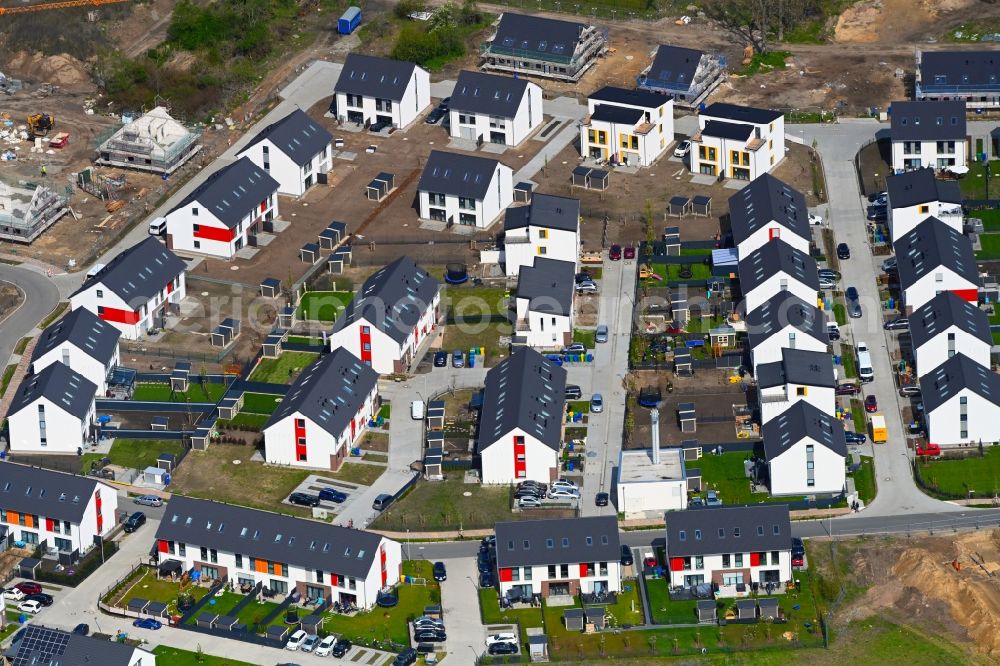 Schulzendorf from above - Construction sites for new construction residential area of detached housing estate Wohnen in Ritterschlag in Schulzendorf in the state Brandenburg, Germany