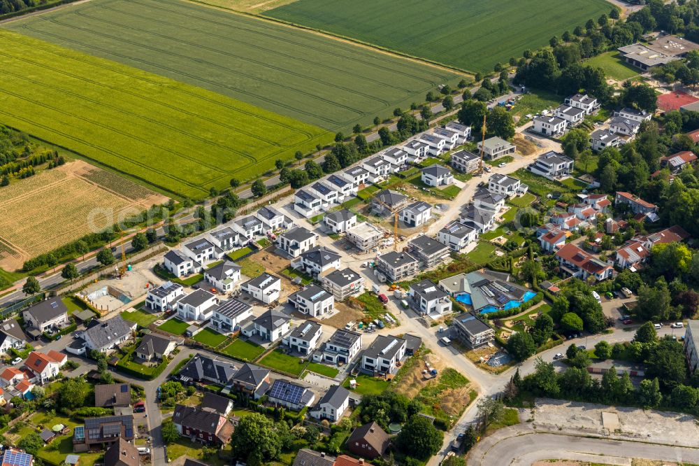 Soest from the bird's eye view: Construction sites for new construction residential area on street Am Walzwerk in Soest in the state North Rhine-Westphalia, Germany