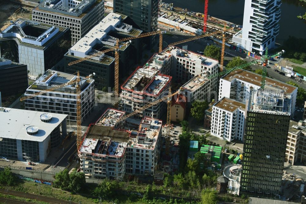 Aerial image Berlin - Construction sites for residential and commercial building construction Max & Moritz on Rummelsburger place - Marianne von Rantzau Street in Friedrichshain district of Berlin