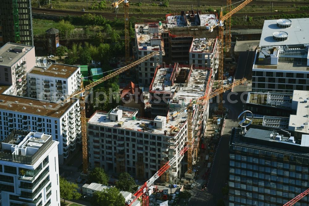 Berlin from the bird's eye view: Construction sites for residential and commercial building construction Max & Moritz on Rummelsburger place - Marianne von Rantzau Street in Friedrichshain district of Berlin