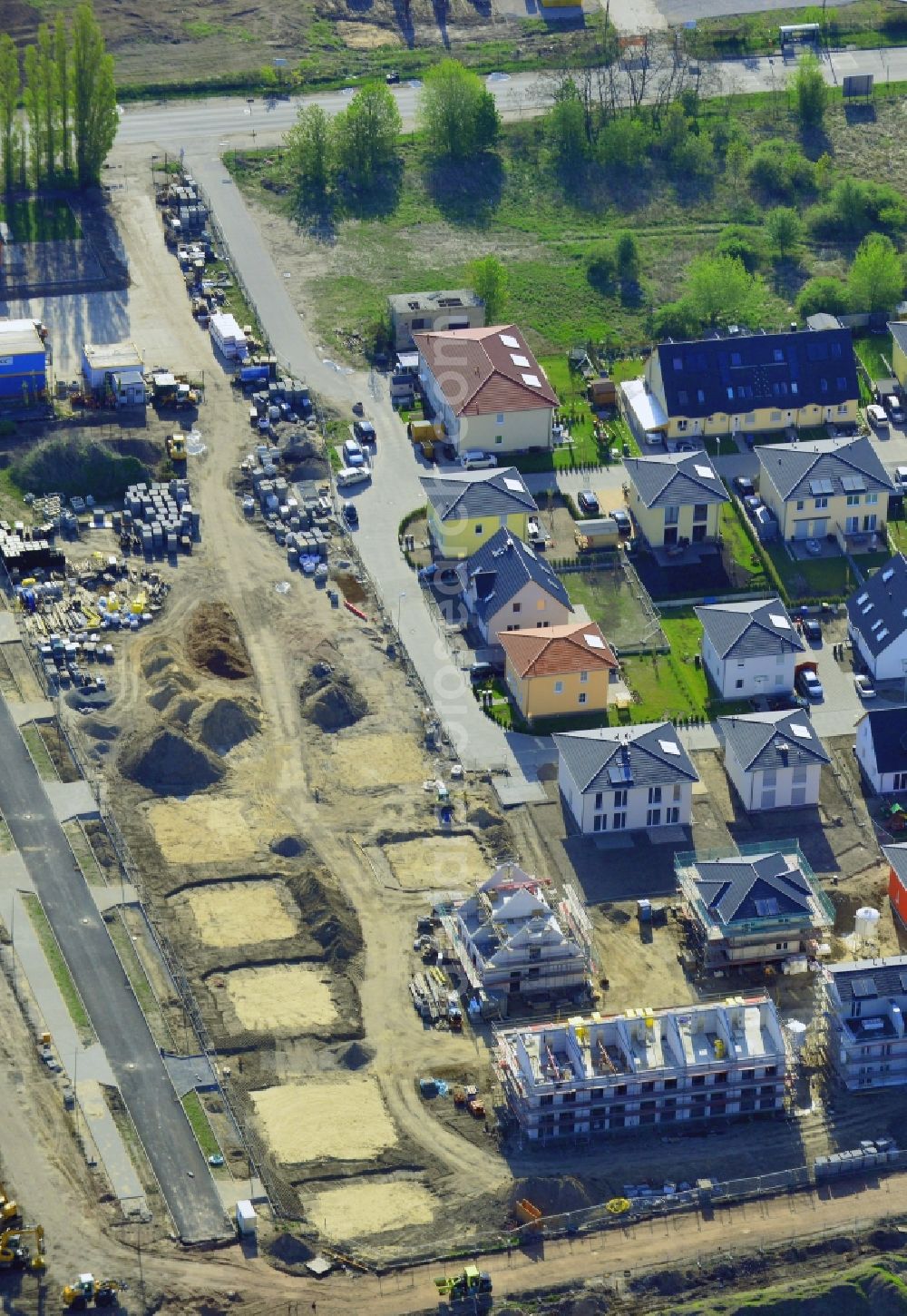 Berlin from above - Construction sites to house New - settlement on the Pilgramer road in Berlin Mahlsdorf