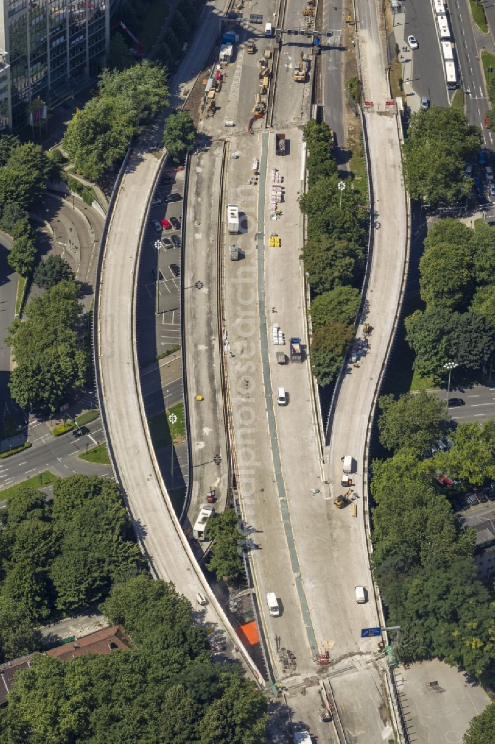 Aerial photograph Essen - Construction for the rehabilitation and expansion A40 in Essen in North Rhine-Westphalia. The work was carried out on behalf of the State Road Construction North Rhine-Westphalia (Road Authority)