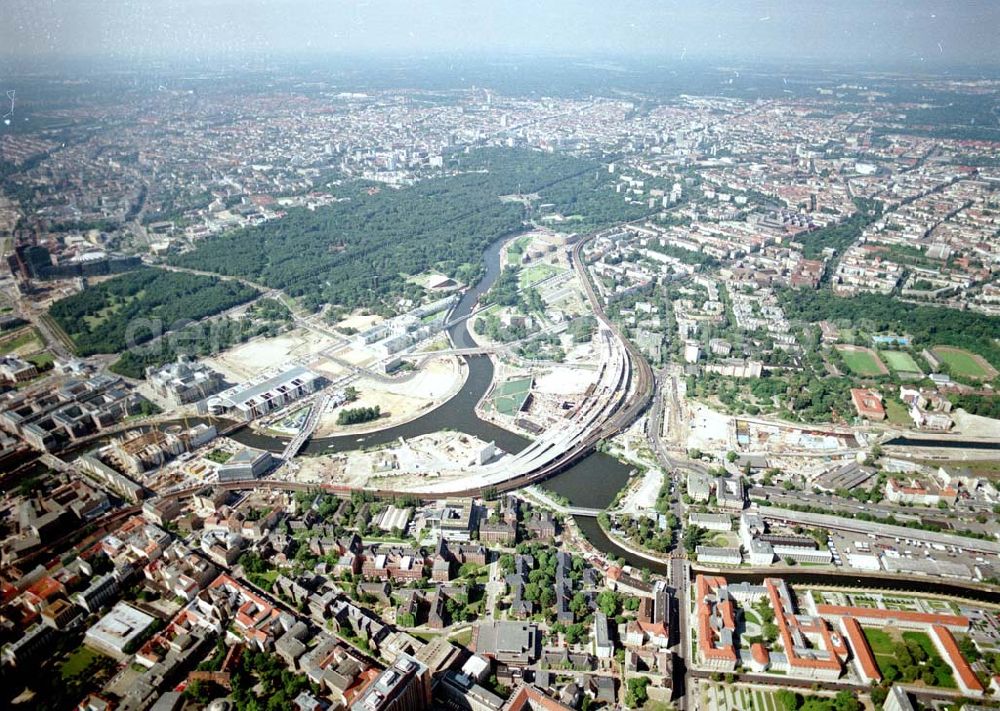 Aerial photograph Berlin - Tiergarten - Baustellenbereich am Lehrter Bahnhof / Spreebogen in Berlin Tiergarten.