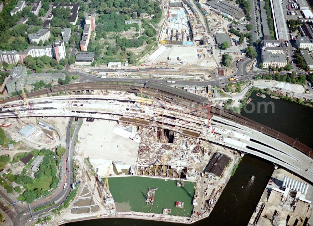 Aerial photograph Berlin - Tiergarten - Baustellenbereich am Lehrter Bahnhof / Spreebogen in Berlin Tiergarten.