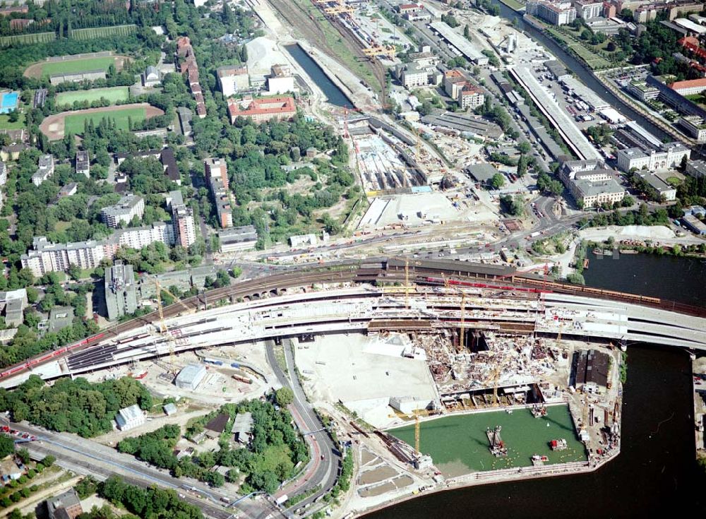 Aerial photograph Berlin - Tiergarten - Baustellenbereich am Lehrter Bahnhof / Spreebogen in Berlin Tiergarten.