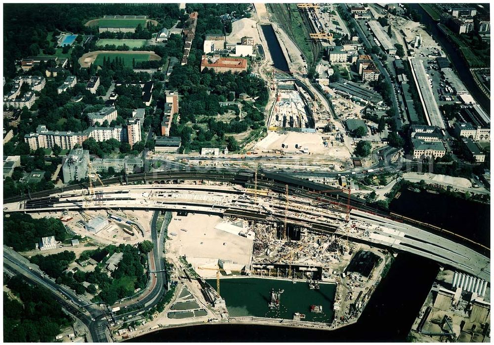 Berlin - Tiergarten from above - Baustellenbereich am Lehrter Bahnhof / Spreebogen in Berlin Tiergarten.