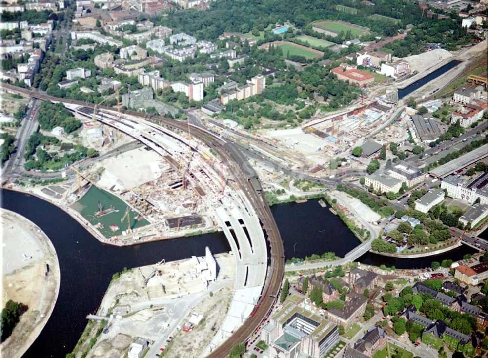 Aerial photograph Berlin - Tiergarten - Baustellenbereich am Lehrter Bahnhof / Spreebogen in Berlin Tiergarten.