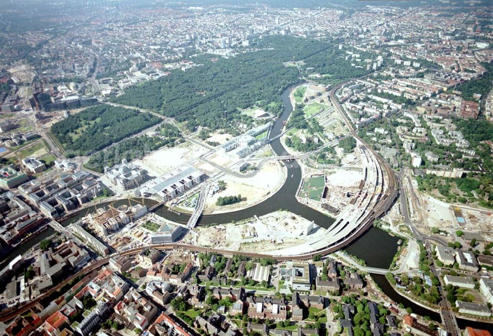 Aerial photograph Berlin - Tiergarten - Baustellenbereich am Lehrter Bahnhof / Spreebogen in Berlin Tiergarten.