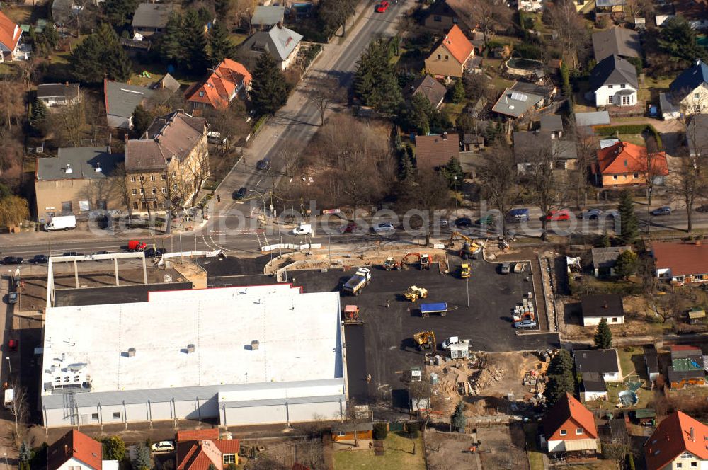 Aerial image Berlin Kaulsdorf - Baustelle vom Neubau eines REWE Marktes an der Köpenicker Straße 192-196, 12683 Berlin-Kaulsdorf. Construction site of a new REWE market at the street Koepenicker Strasse.