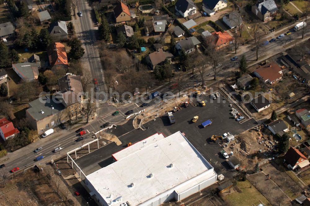 Berlin Kaulsdorf from above - Baustelle vom Neubau eines REWE Marktes an der Köpenicker Straße 192-196, 12683 Berlin-Kaulsdorf. Construction site of a new REWE market at the street Koepenicker Strasse.