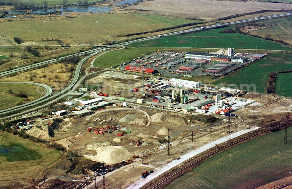 Berlin - Pankow from the bird's eye view: 26.03.1995 Baustoffanlage Autobahnabfahrt Pankow