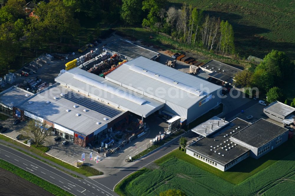 Aerial image Rotenburg (Wümme) - Building Materials and logistics center of Otto Roehrs GmbH on Industriestrasse in Rotenburg (Wuemme) in the state Lower Saxony, Germany