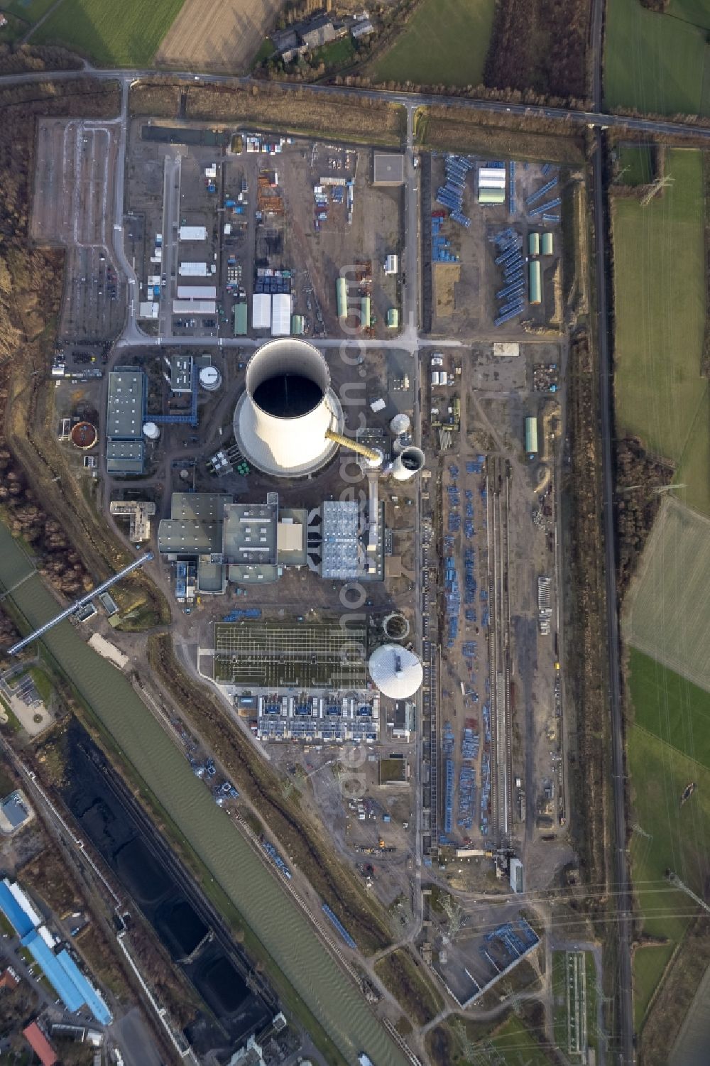 Aerial image Datteln - Construction stop site of new coal-fired power plant dates on the Dortmund-Ems Canal