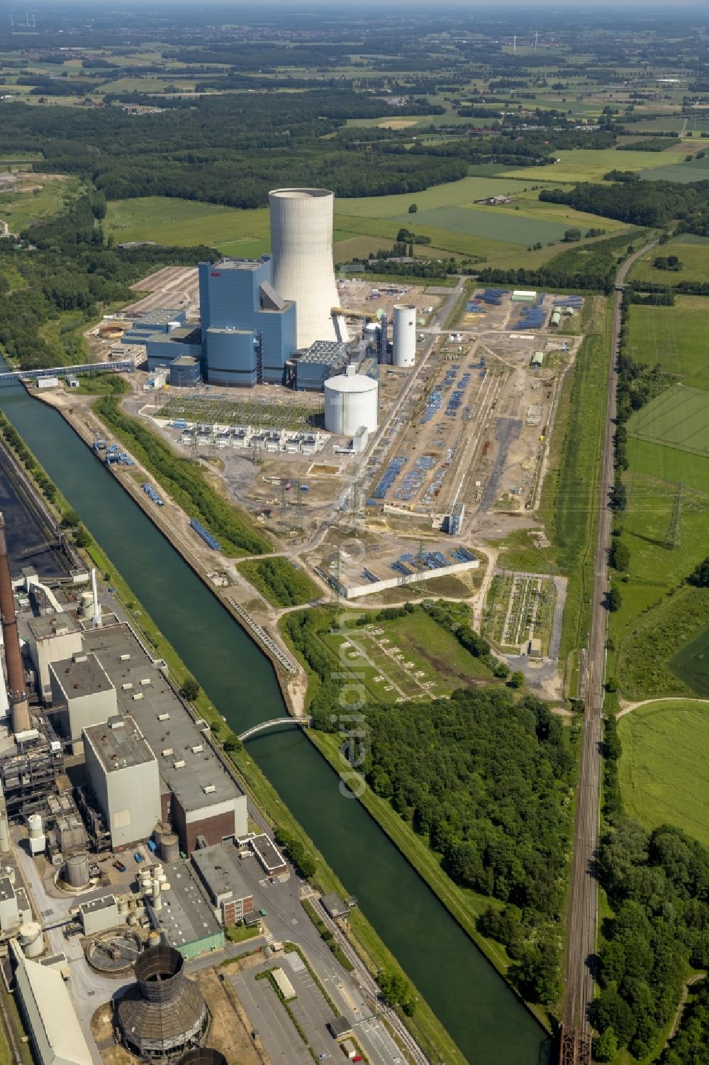 Datteln from above - Construction stop site of new coal-fired power plant dates on the Dortmund-Ems Canal