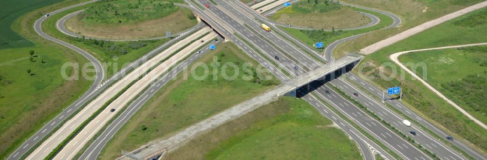 Aerial image Ichtershausen - Blick auf die seit Jahren wegen Baustopp stillgelegten Viadukt der ICE-Trasse Erfurt-Nürnberg am Autobahnkreuz A4 / E40 - A71 bei Ichtershausen in Thüringen. Die bislang gleislose Eisenbahnstrecke NBS Ebensfeld–Erfurt ist Bestandteil des Verkehrsprojekt Deutsche Einheit Nummer 8.1 und ein Projekt der DB Verkehrswegebau und Hochtief. View of the building freeze occupied for years with viaducts of the ICE path Erfurt-Nürnberg at the intersection A4 / E40 - A71 near Ichtershausen in Thuringia.