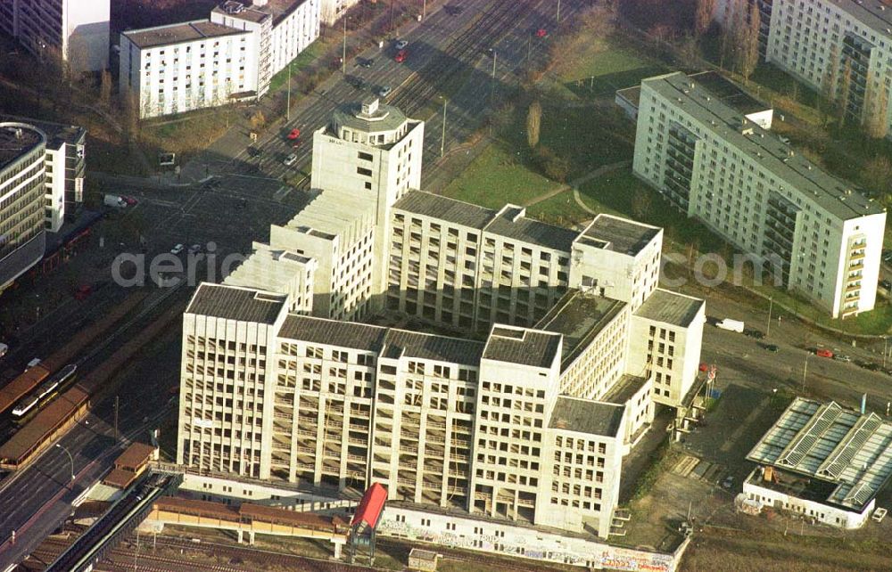 Berlin - Lichtenberg from above - Baustoppruine an der Landsberger Allee / Ecke Storkower Straße in Berlin - Lichtenberg.