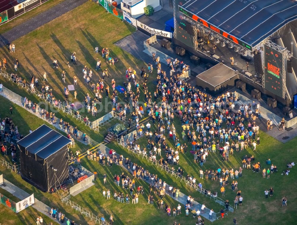 Aerial image Lüdenscheid - Bautz Festival on Sports facility grounds of stadium Nattenberg-Stadion Am Nattenberg in Luedenscheid in the state North Rhine-Westphalia, Germany