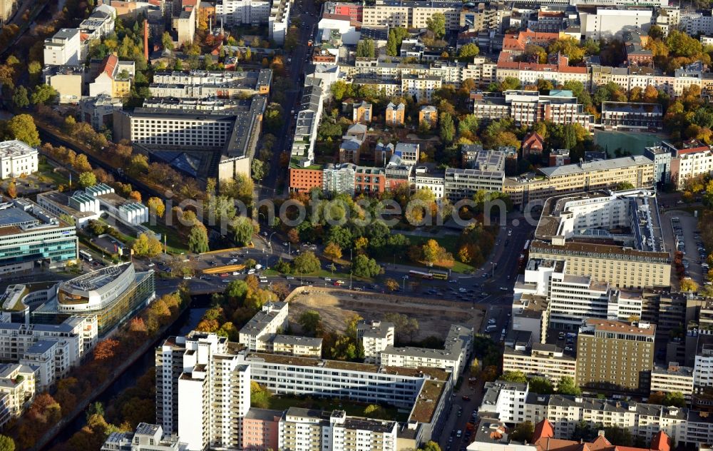 Aerial photograph Berlin - View of the construction of an office and residential complex at Lützowplatz in the district of Tiergarten in Berlin - Mitte