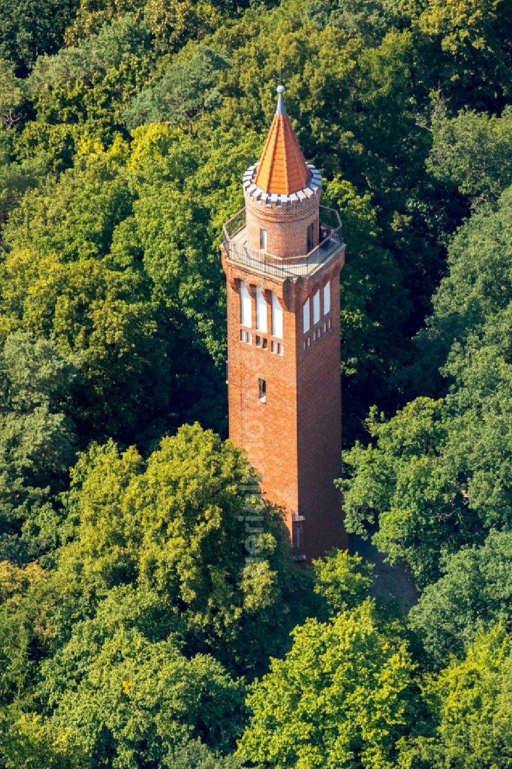 Aerial photograph Neubrandenburg - Structure of the observation tower Behmshoehe in Neubrandenburg in the state of Mecklenburg - Western Pomerania