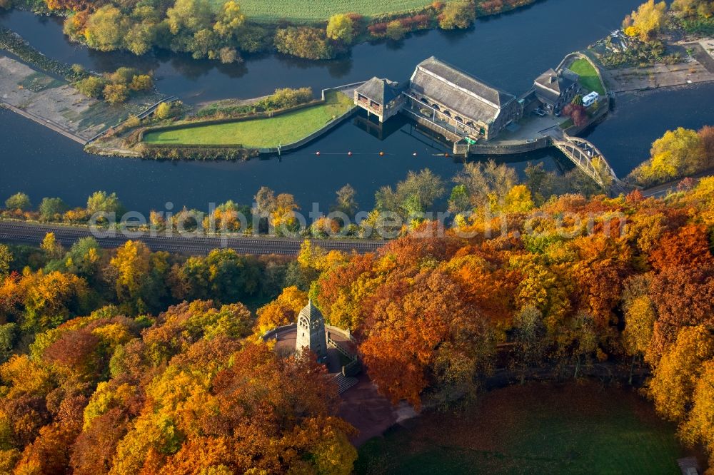 Aerial photograph Witten - Structure of the observation tower Berger-Memorial and historic water power station in the South of Witten in the state of North Rhine-Westphalia. The tower is located in the recreational forest region of Hohenstein